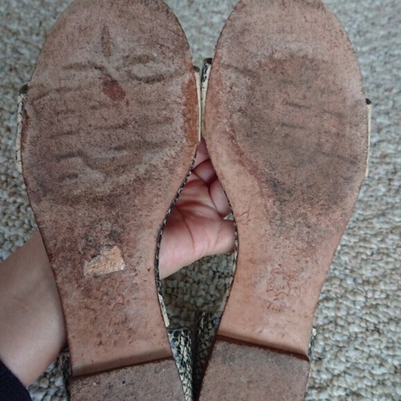 Tory Burch Savannah Snakeskin Print Flat Sandals size 7M - Picture 10 of 10